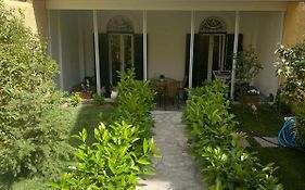 Τhe Hidden Garden